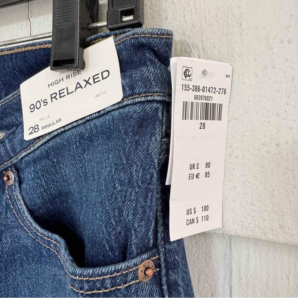 Abercrombie & Fitch High Rise 90’s Relaxed Dark Crossover Waistband size 28 NWT - Picture 8 of 11